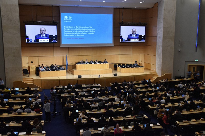 産油国がプラ生産規制に一貫反対　強硬姿勢の背景に二つの「後ろ盾」