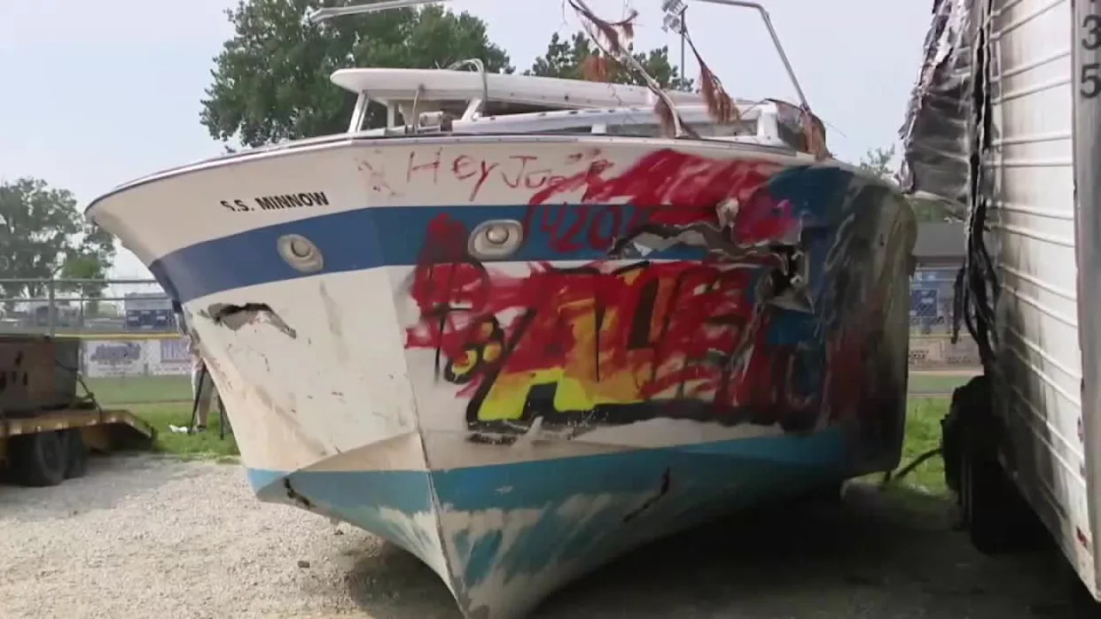 Milwaukee abandoned boat 'Deep Thought' sold to familiar face