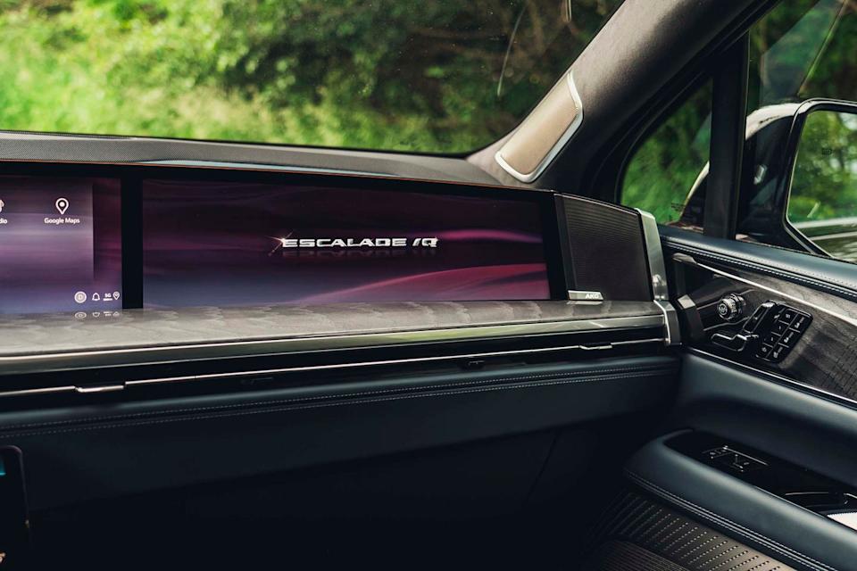 2025 cadillac escalade iq