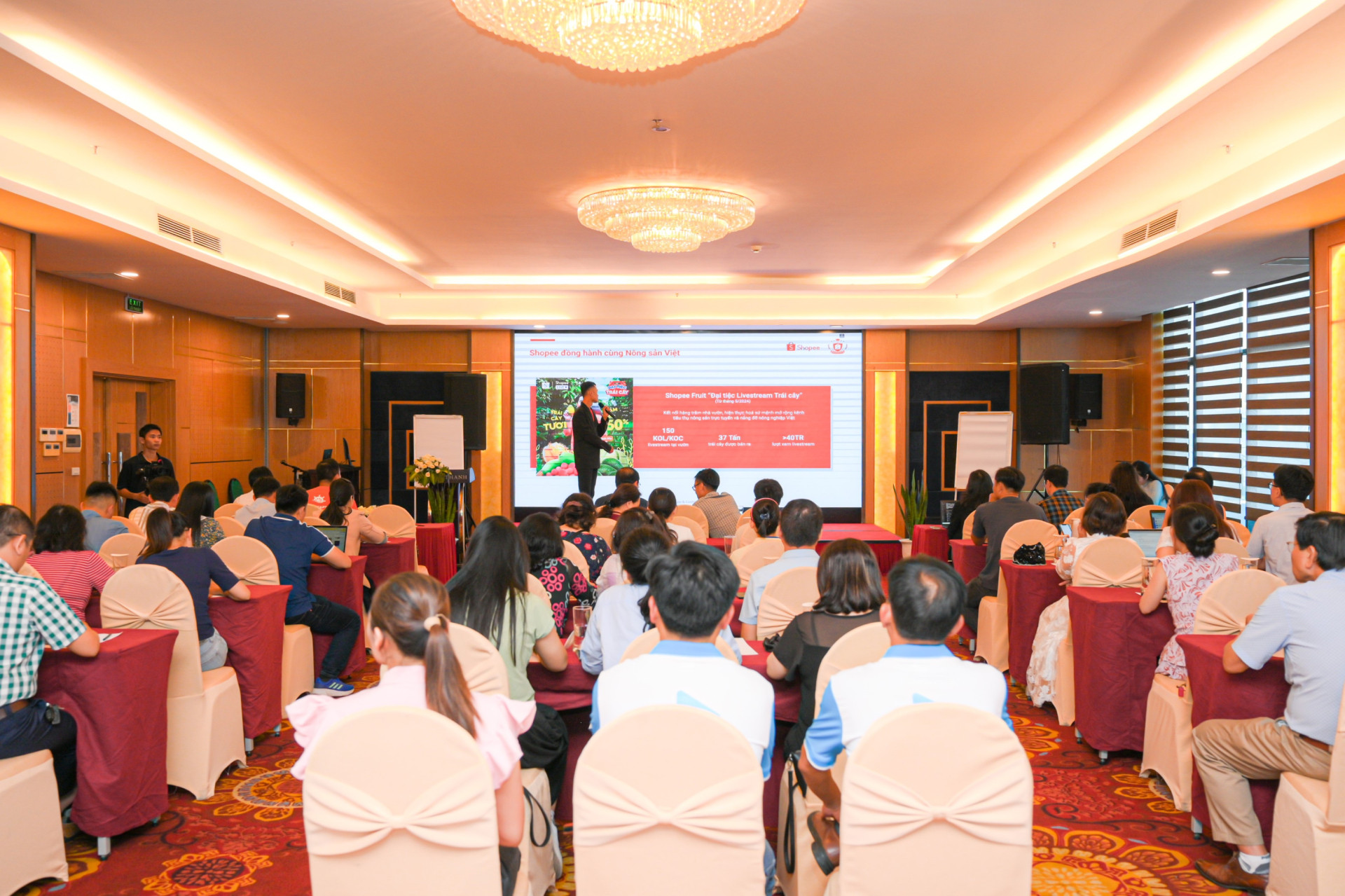 Tuần lễ TMĐT - Kết nối vùng Đà Nẵng 2025: quảng bá sản phẩm OCOP qua Shopee Live