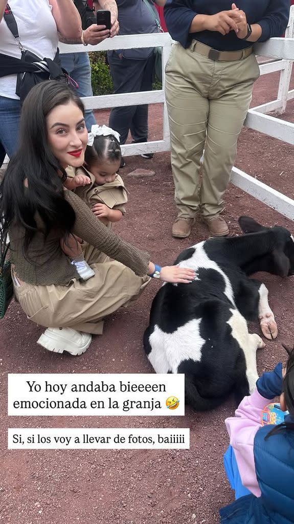 Madre e hija se divirtieron a lo gran en su visita a la granja.