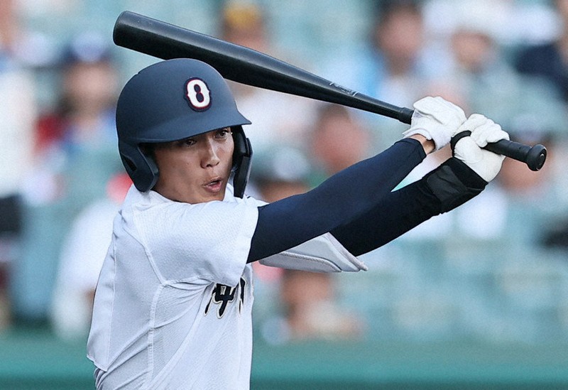 沖縄尚学が初のベスト4　東洋大姫路に競り勝つ　甲子園