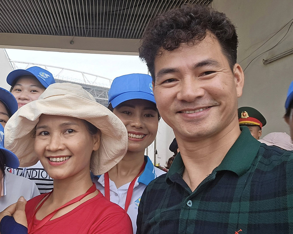 NSND Xuân Bắc ngỡ ngàng gặp lại 'em gái Biển' của 'Sóng ở đáy sông' sau 25 năm