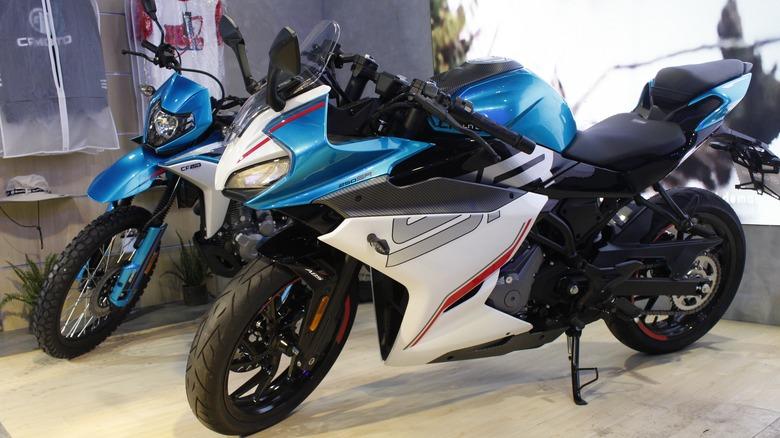 Cfmoto 250 sr at Makina Moto Show