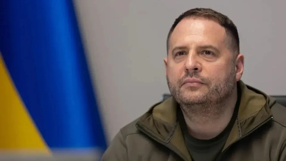 Zelenskyy’s top aide Andriy Yermak faces criticism and some praise as war with Russia drags on