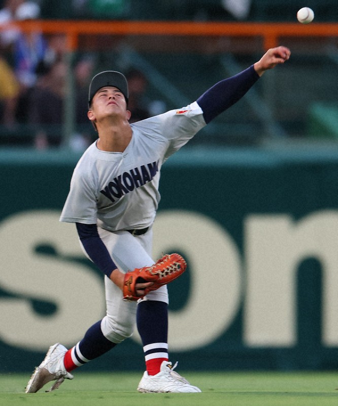 横浜のピンチ脱したエースの好送球　「準備力」を体現　夏の甲子園