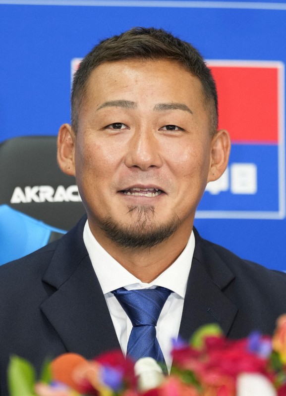 中日・中田翔「終わり方少し悔しい」　18年間かみしめ引退会見