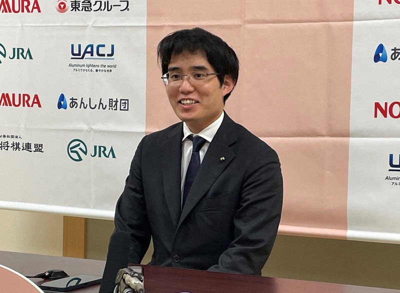 竜王戦挑戦権の佐々木勇気八段　七番勝負は「しっかり食べる」