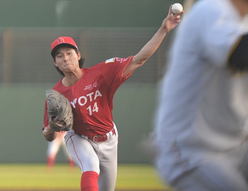 【西濃運輸-トヨタ自動車】都市対抗東海2次予選の第1代表決定戦で力投するトヨタ自動車の増居翔太投手=愛知・岡崎レッドダイヤモンドスタジアムで2025年6月19日、山崎一輝撮影