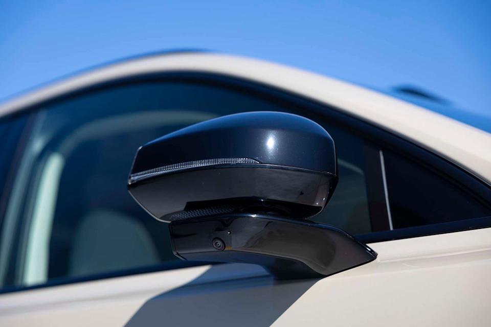 2025 volvo ex90