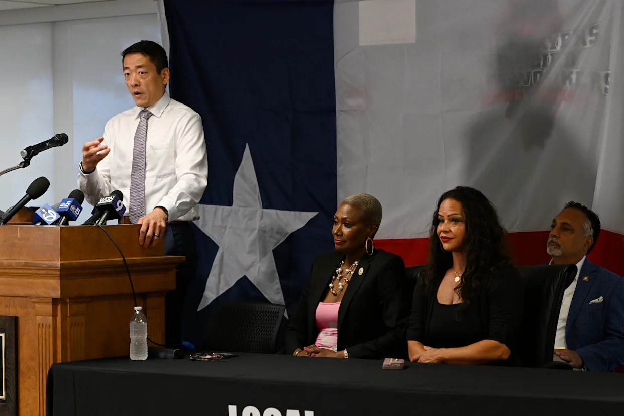 Texas Democrats signal they are poised to end redistricting walkout