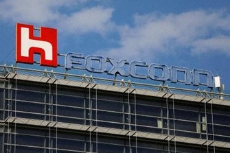 台湾の鴻海、米にAI施設建設へ　ソフトバンクGと協力、関税対策で