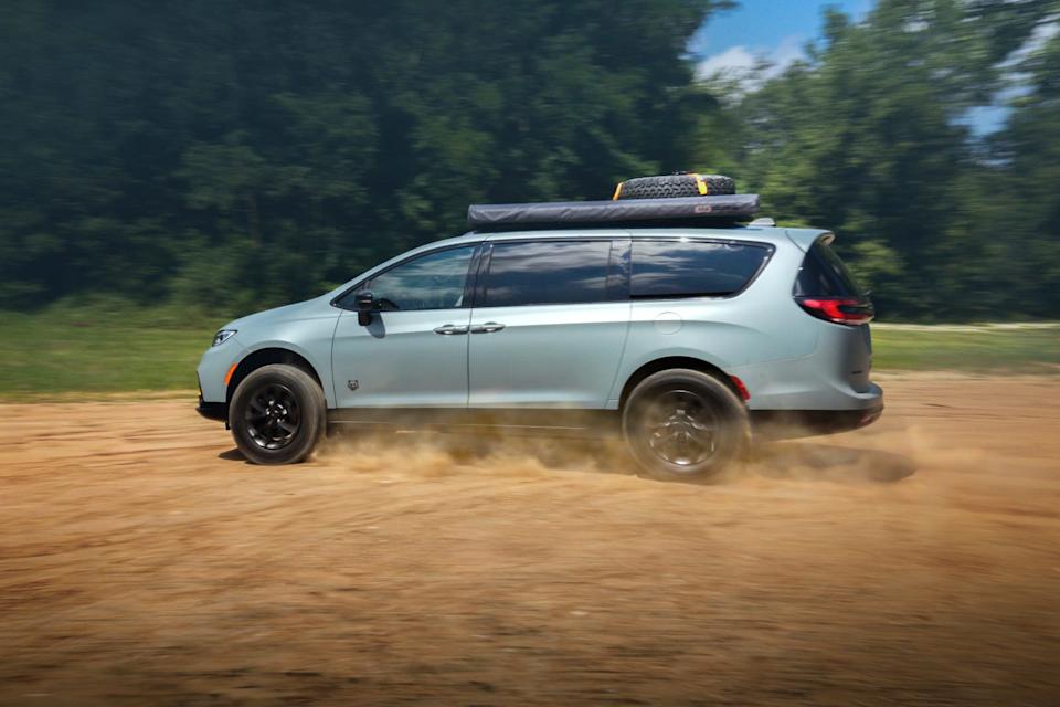 chrysler pacifica grizzly peak concept