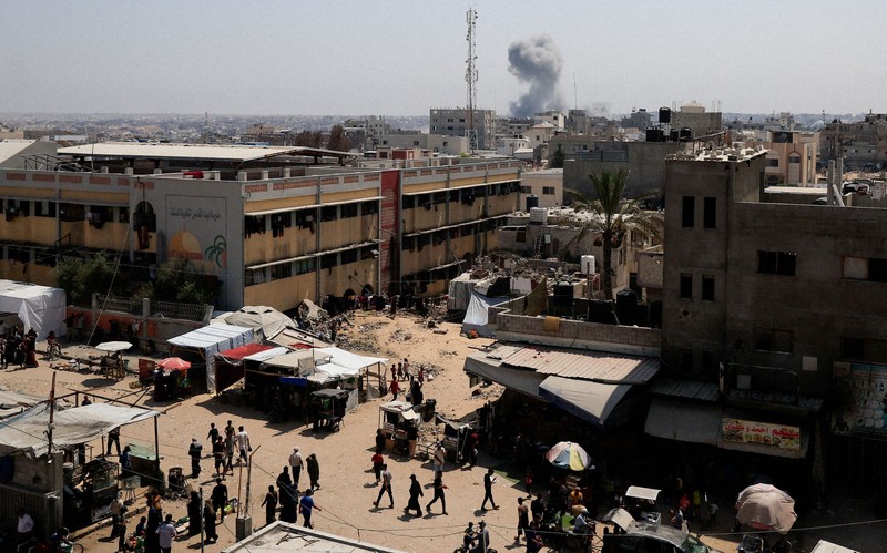 ガザ病院に「ダブルタップ」攻撃、記者ら14人死亡　着弾場面も中継