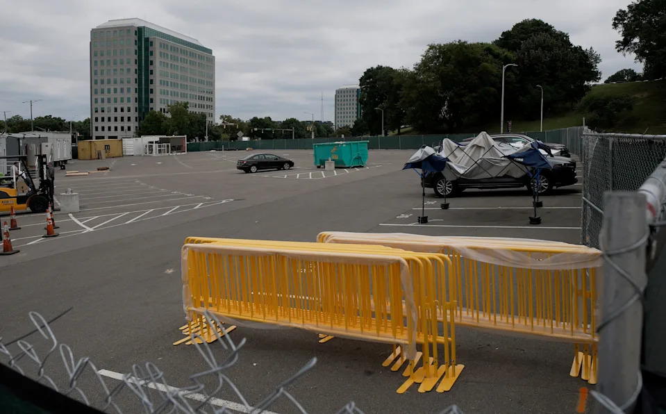 The Tennessee Building Commission approved a lease to the Boring Co. for it use a state-owned parking lot on Rosa Parks Boulevard for its tunnel project Monday, Aug. 4, 2025 in Nashville, Tenn. The high-speed tunnel that Elon Musk’s Boring Co. plans to build will connect the airport to downtown.