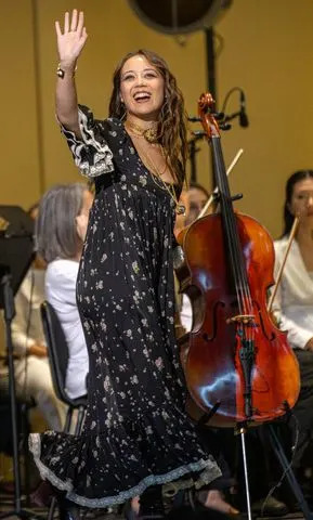 Claude Sawyer/Courtesy Saratoga Performing Arts Center Laufey