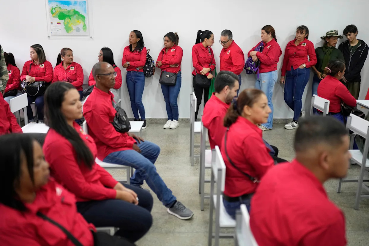 Venezuelans line up to join militia in response to "outlandish threats" by U.S.