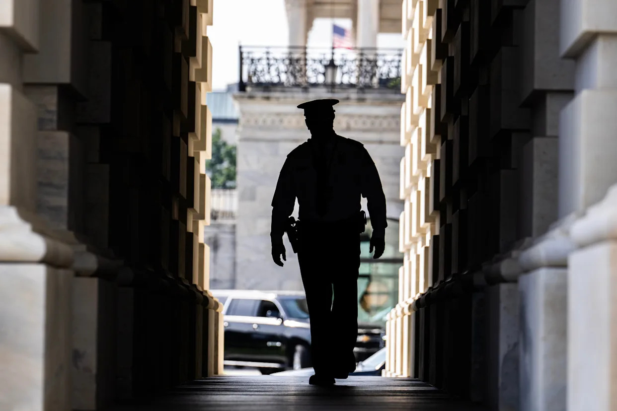 White House signals increase in federal law enforcement in D.C.