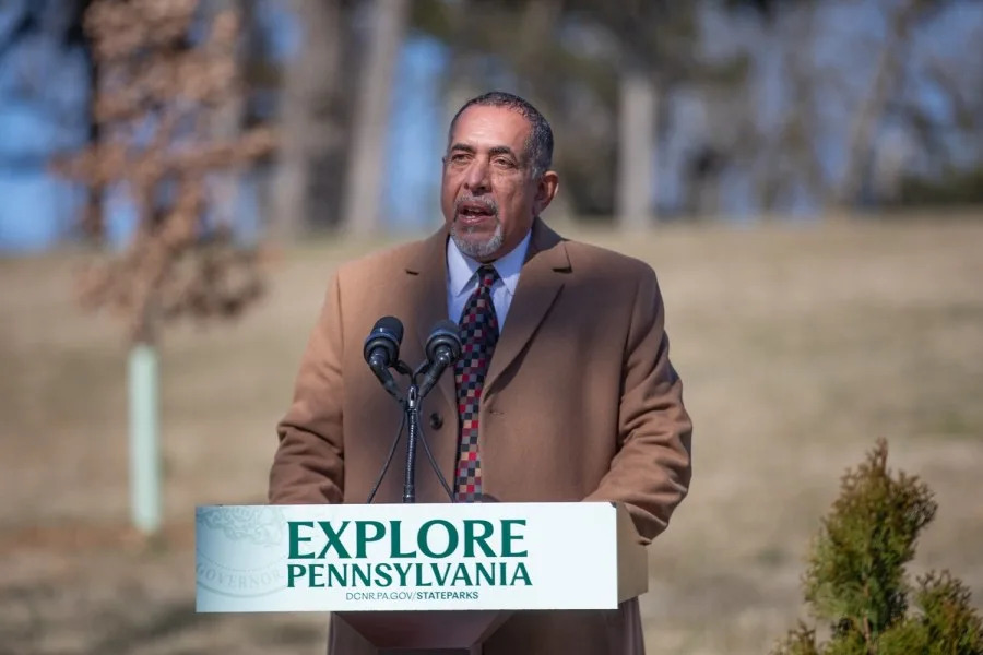 Reading Mayor Eddie Moran joins Department of Conservation and Natural Resources (DCNR) Secretary Cindy Adams Dunn, Senator Judy Schwank, Representative Manny Guzman, and other invited guests for an event to highlight grant opportunities for planting trees in underserved communities across the Commonwealth. Trees improve people’s lives in many ways, including by cleaning the air, preventing flooding, and reducing temperatures.