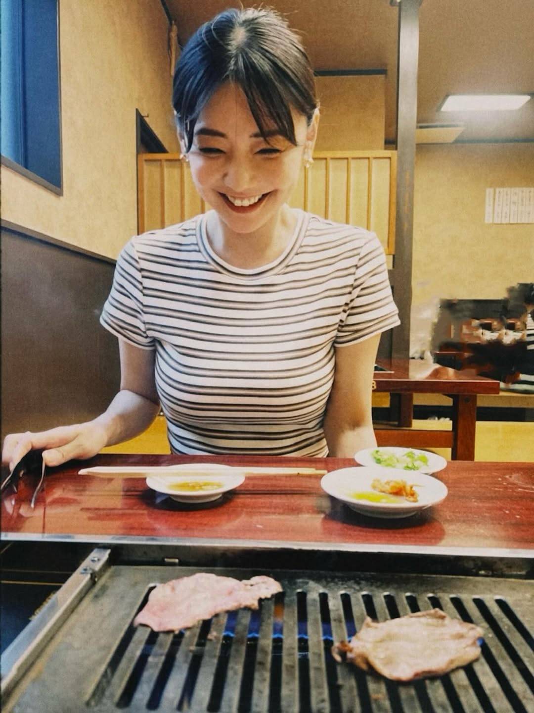 「ピタT最高」倉科カナ〝お肉ショット〟が大反響「幸せ感、満載」「ほんと嬉しそう」