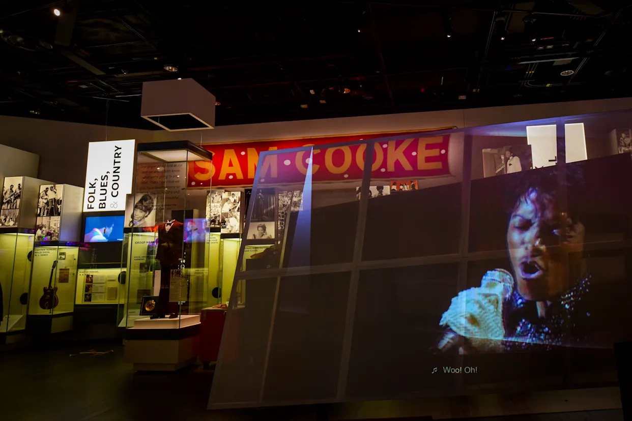 White House targets ‘woke’ Smithsonian content in new list