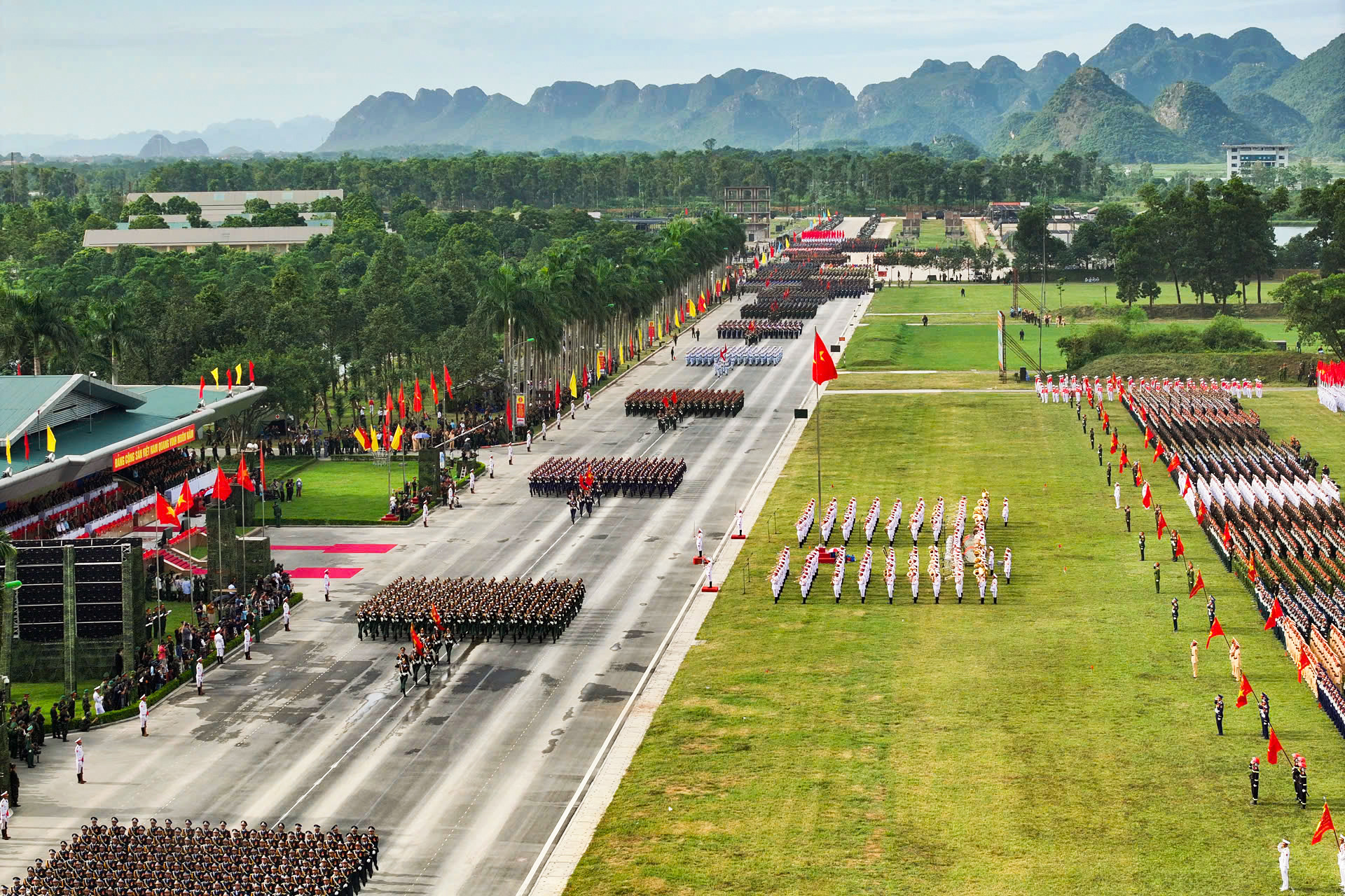 Hợp luyện diễu binh: 16.000 chiến sỹ bộ đội, công an sải bước dứt khoát, vững vàng