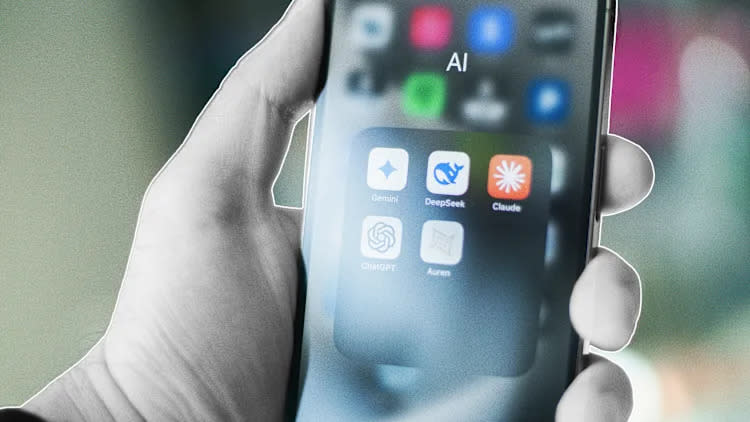 ¿Usas ChatGPT u otras herramientas de IA? Te decimos quién puede ver tu historial de chats