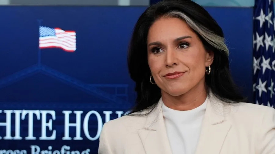 Gabbard goes after Clapper, declassifying emails on Russia hacking report