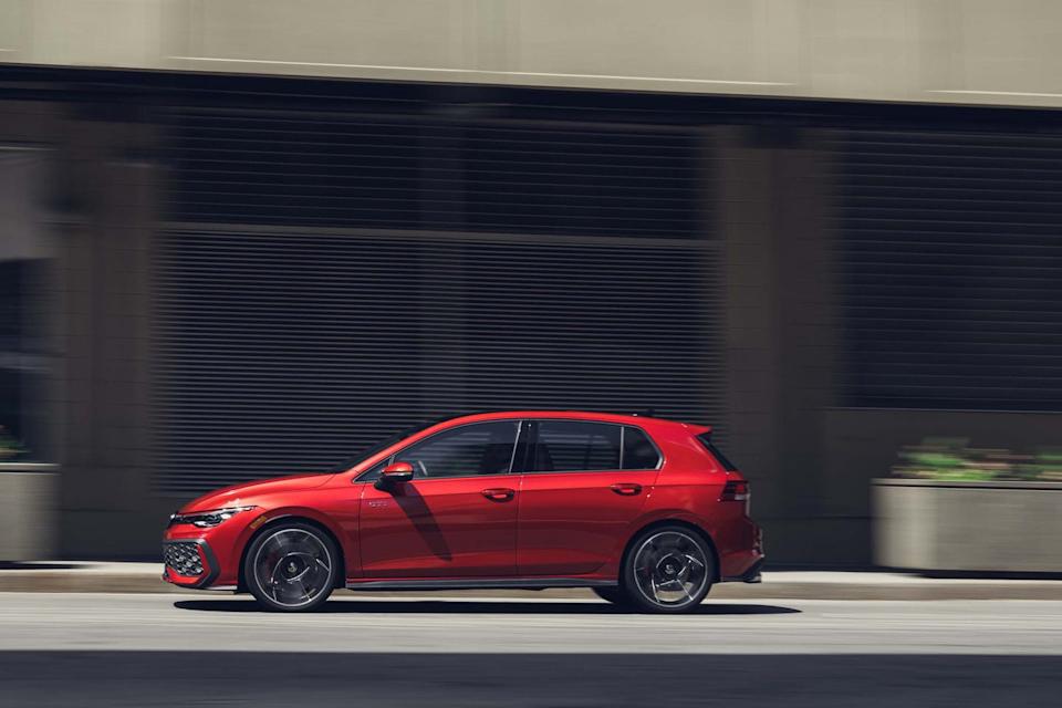 2025 volkswagen golf gti autobahn
