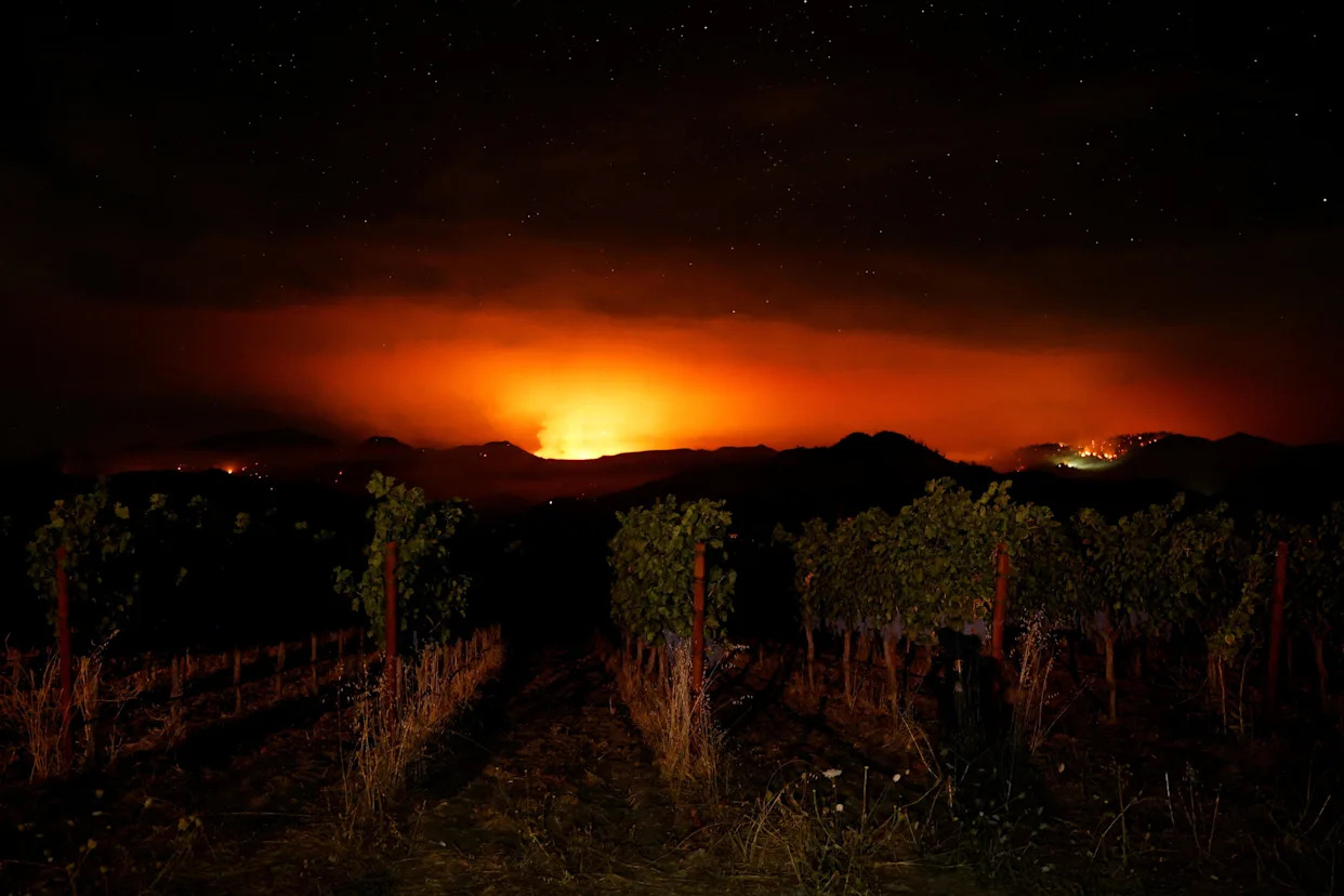 Wildfires spread in Oregon, California as hot and dry weather lingers across the West