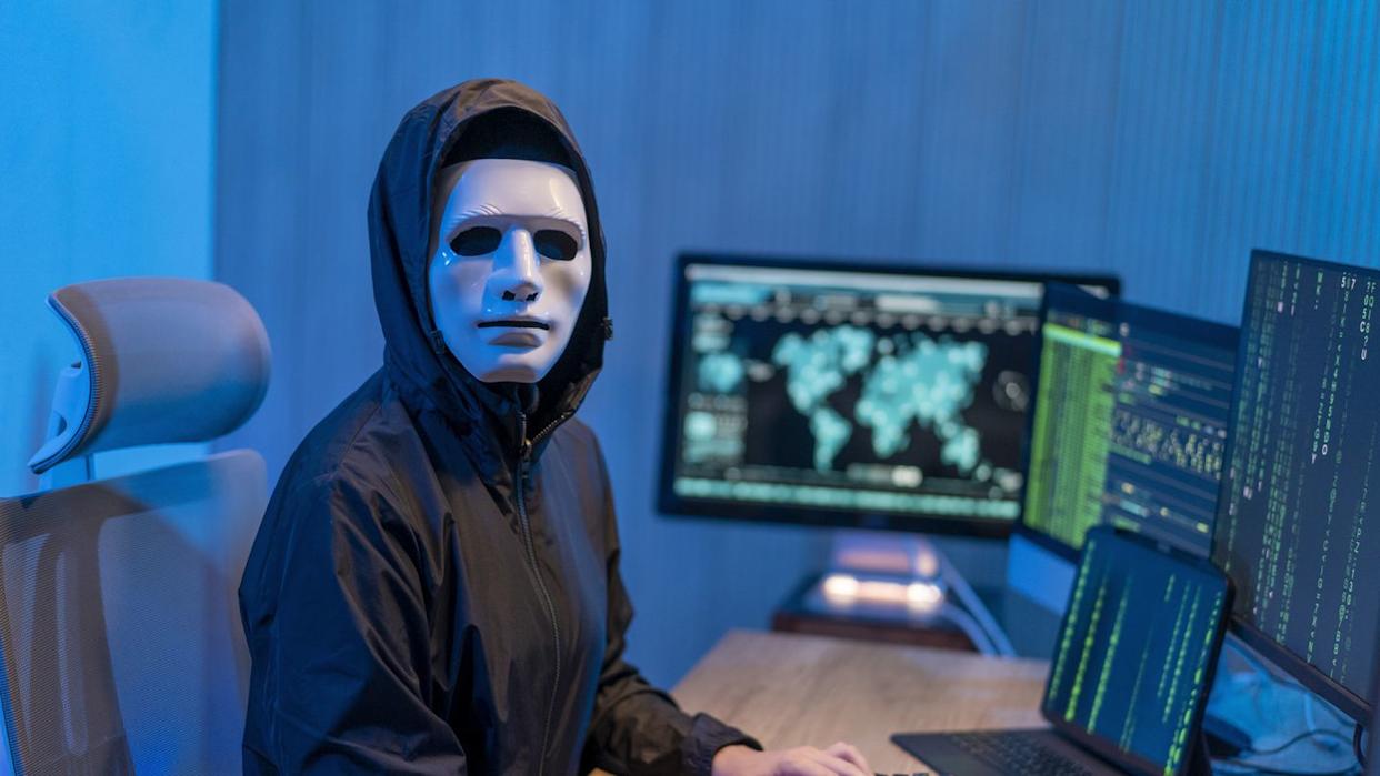 Hacker Says He Discovered a Way to Remotely Unlock, Start Fire Up One Carmaker's Vehicles