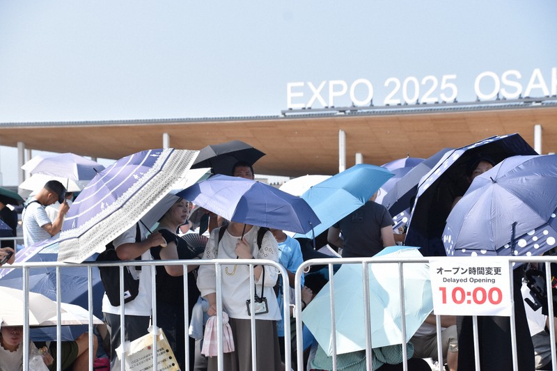 万博協会幹部「大変心苦しい」　地下鉄ストップ時、会場には3万人
