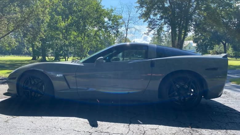 2005 Chevrolet Corvette driver's side image
