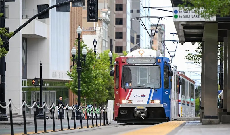 Mass Transit DNSTOCK_SGW_00319.jpg
