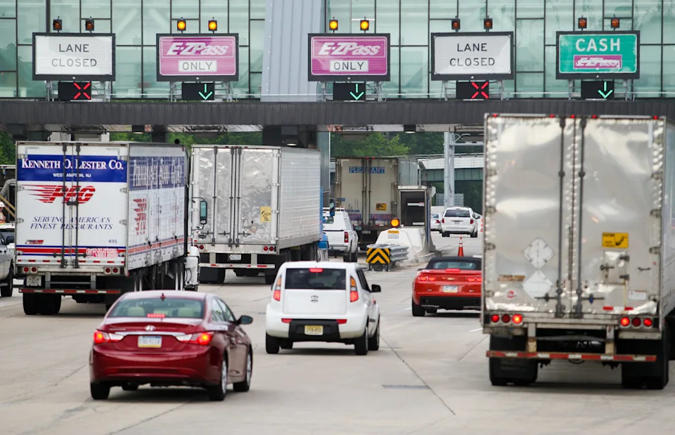 Vehicles use E-ZPass lanes on I-95 at the Newark toll plaza.