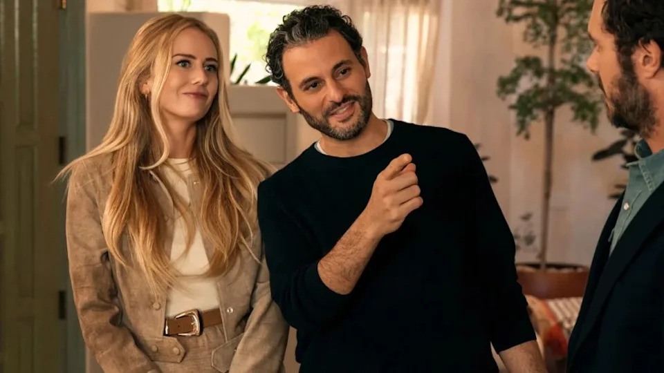 (L to R) Justine Lupe as Morgan, Arian Moayed as Andy in episode 203 of Nobody Wants This. Cr. Erin Simkin/Netflix © 2025