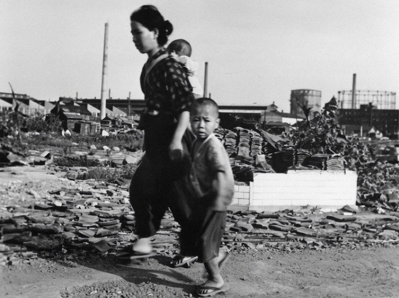 『写真が語る敗戦と占領』＝太平洋戦争研究会・著