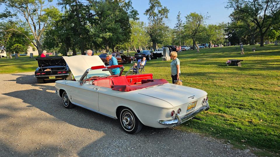 2025 berkley cruisefest parade woodward dream cruise