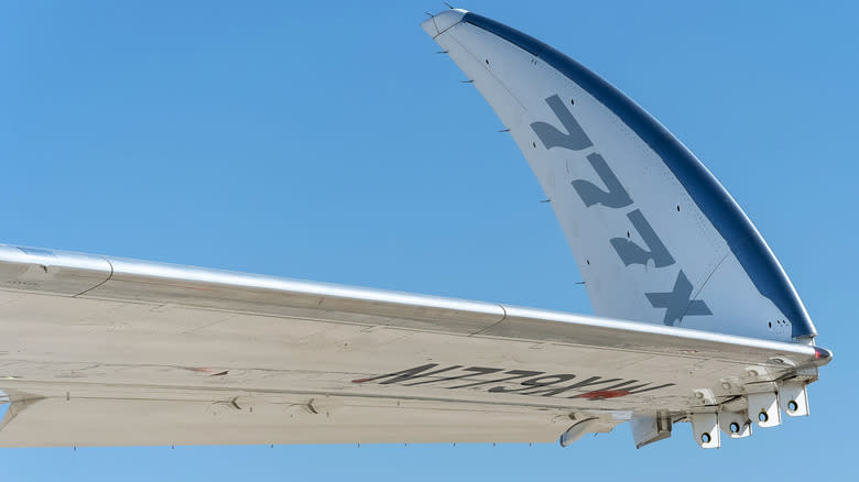 Here's Why The Boeing 777x Needs Folding Wingtips