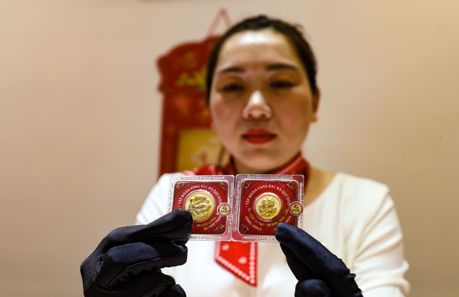 Gom vàng chưa đầy một tháng, nhà đầu tư bỏ túi khoản lãi bất ngờ