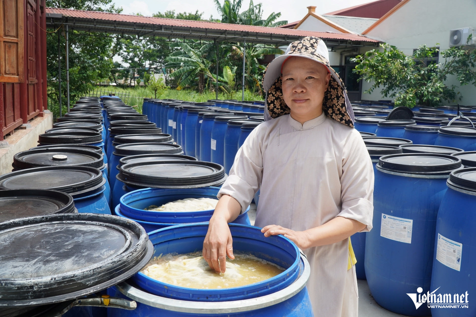 Sư thầy ở Thanh Hóa chế tạo sản phẩm dược liệu bán lấy tiền làm từ thiện
