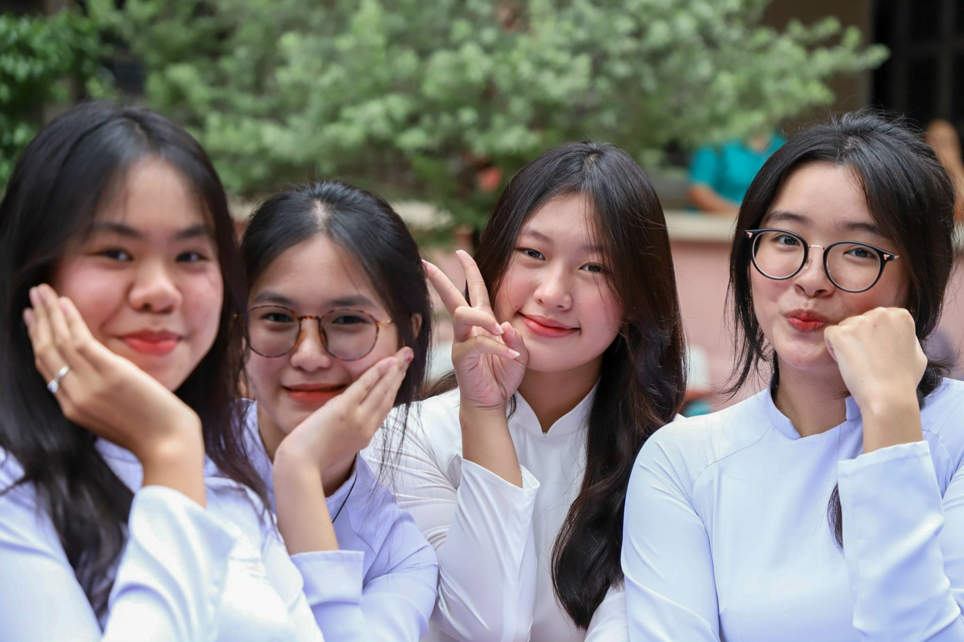 Nhiều trường học ở TPHCM từ chối nhận hoa trong lễ khai giảng