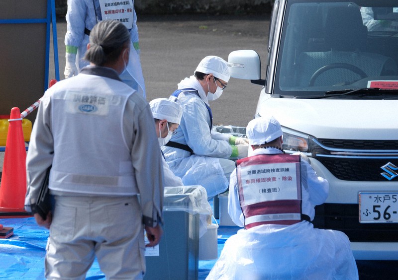 原発事故時の汚染　避難車両検査に1日1650人動員想定の自治体も