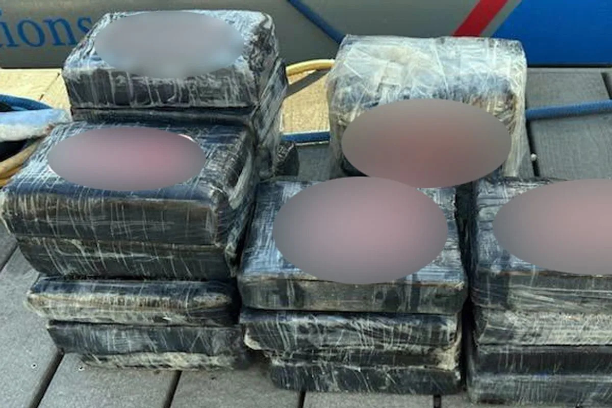 'Good Samaritan' Alerts Authorities After Discovering 50 Lbs. of Suspected Cocaine Floating Off Florida Keys