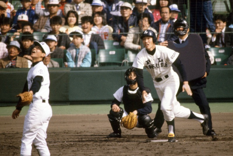 センバツ大会で本塁打を放つPL学園の清原和博＝阪神甲子園球場で1985年3月29日撮影