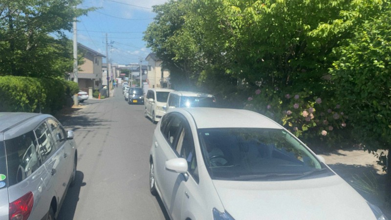 津波警報で渋滞、なぜ車で避難するのか　本音とリスク、行政の対策は