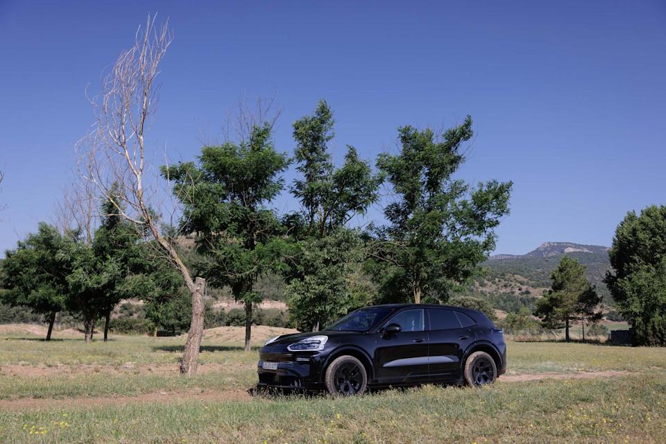 2026 porsche cayenne electric prototype