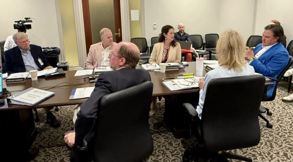 Ethics Commission votes to allow Oklahoma officials to use campaign funds for security