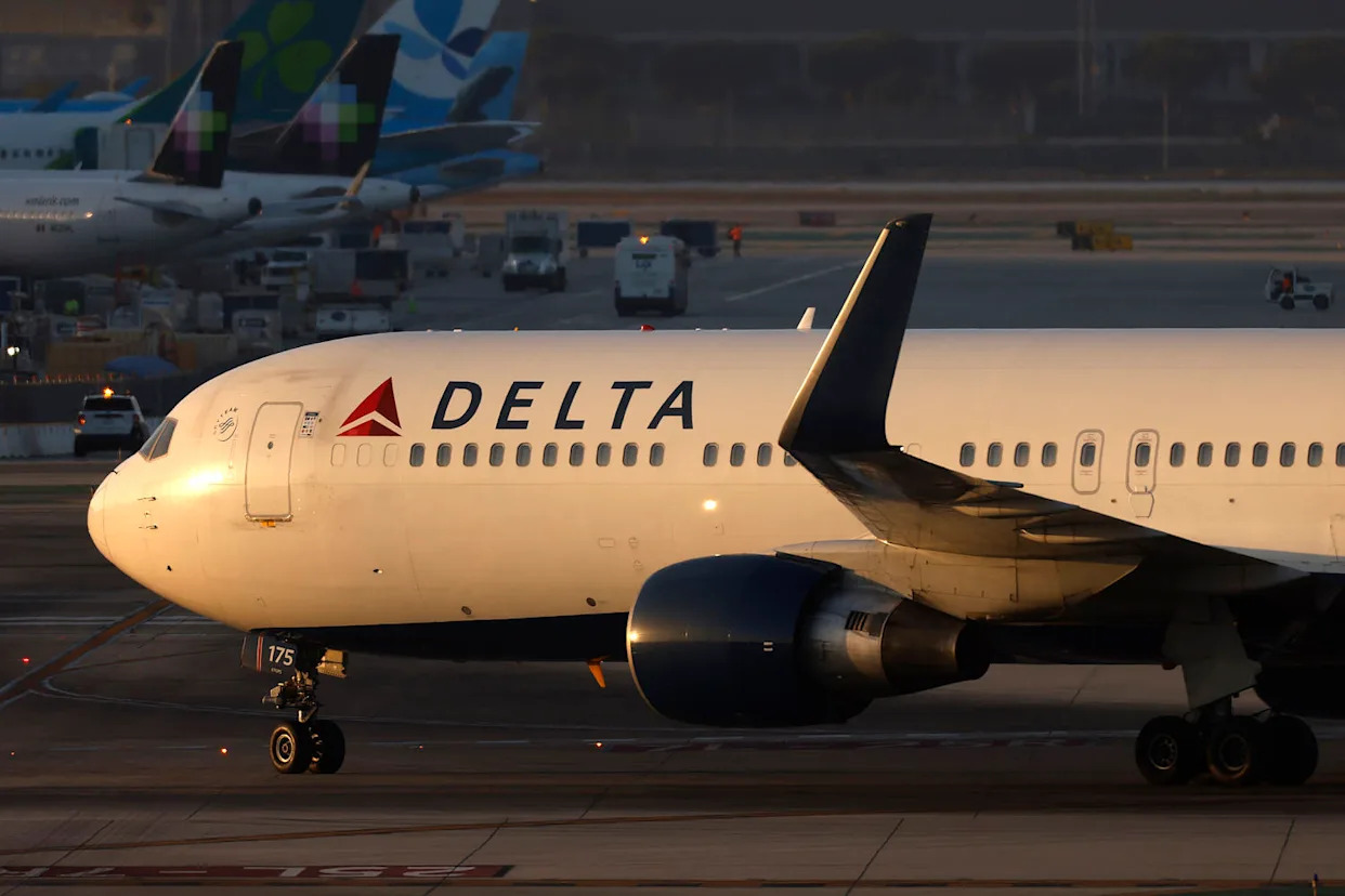Delta Air Lines At Los Angeles International Airport (Kevin Carter / Getty Images file)