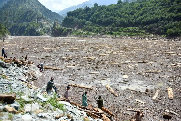 Pakistan’s farmers battle floods, debt and climate-driven crisis